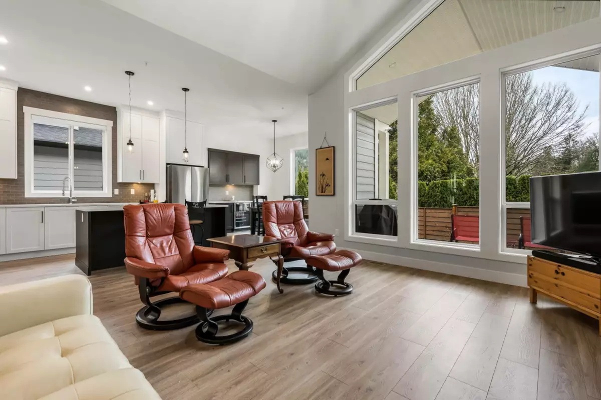 Kitchen Photo of 88 1880 Columbia Valley Road, Lindell Beach, BC