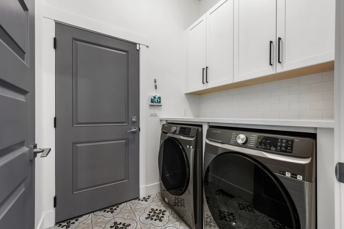 Mudroom Photo of 88 1880 Columbia Valley Road, Lindell Beach, BC
