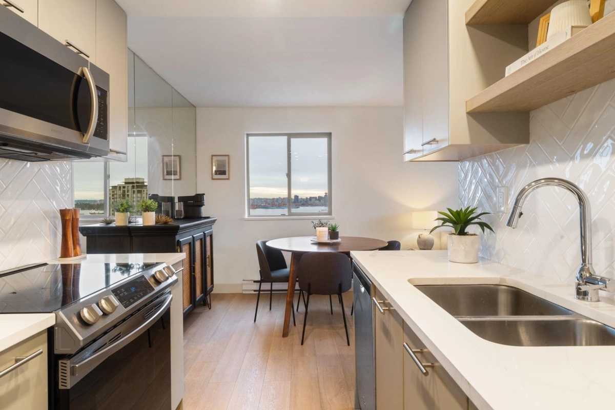 Bedroom 3 Photo of 905 110 W 4th Street, North Vancouver, BC