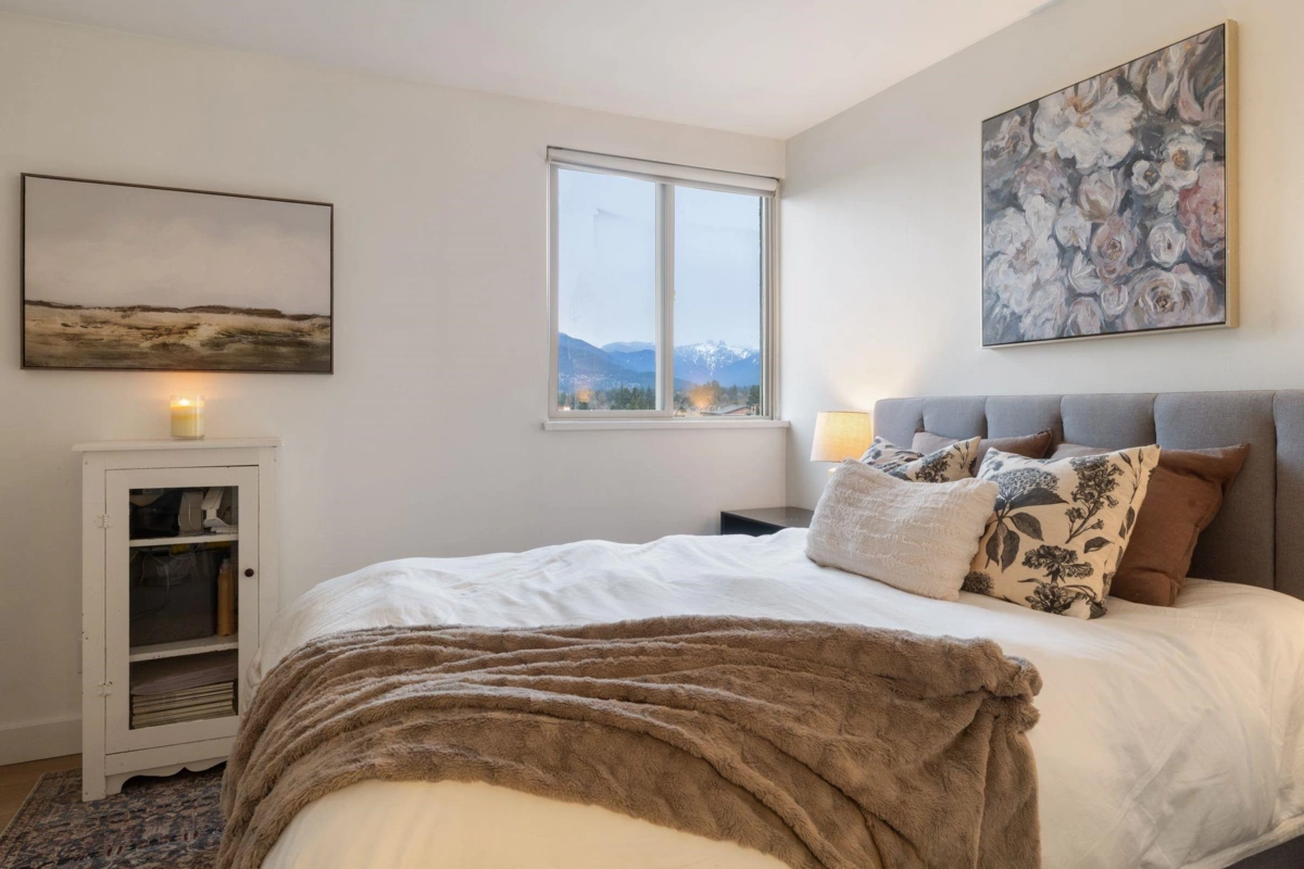 Garden / Landscaping Photo of 905 110 W 4th Street, North Vancouver, BC