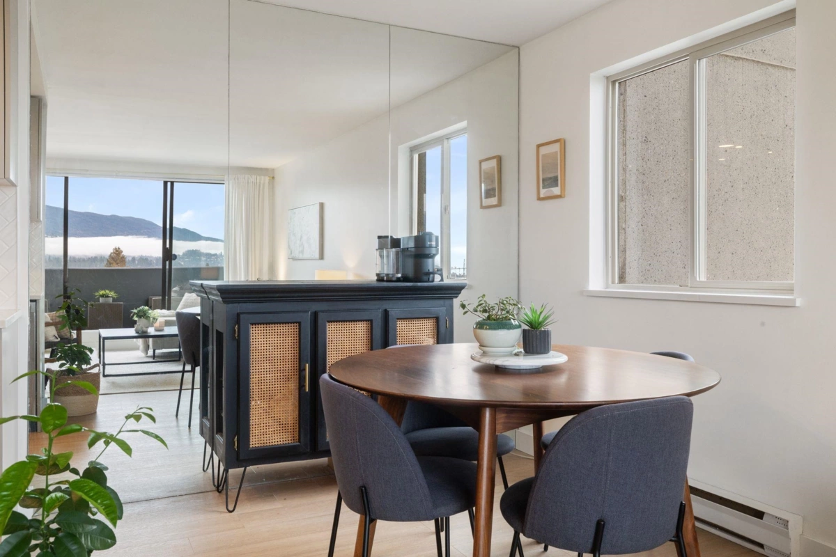 Laundry Room Photo of 905 110 W 4th Street, North Vancouver, BC