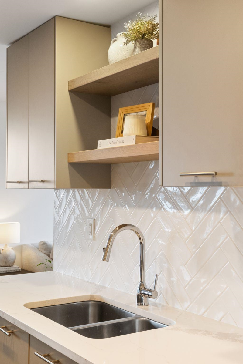 Office / Den Photo of 905 110 W 4th Street, North Vancouver, BC