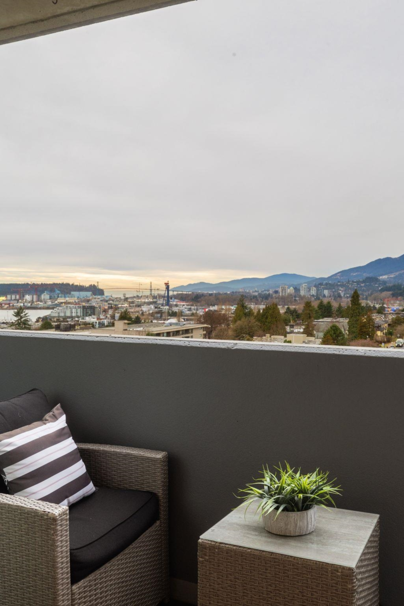Outdoor Kitchen Photo of 905 110 W 4th Street, North Vancouver, BC