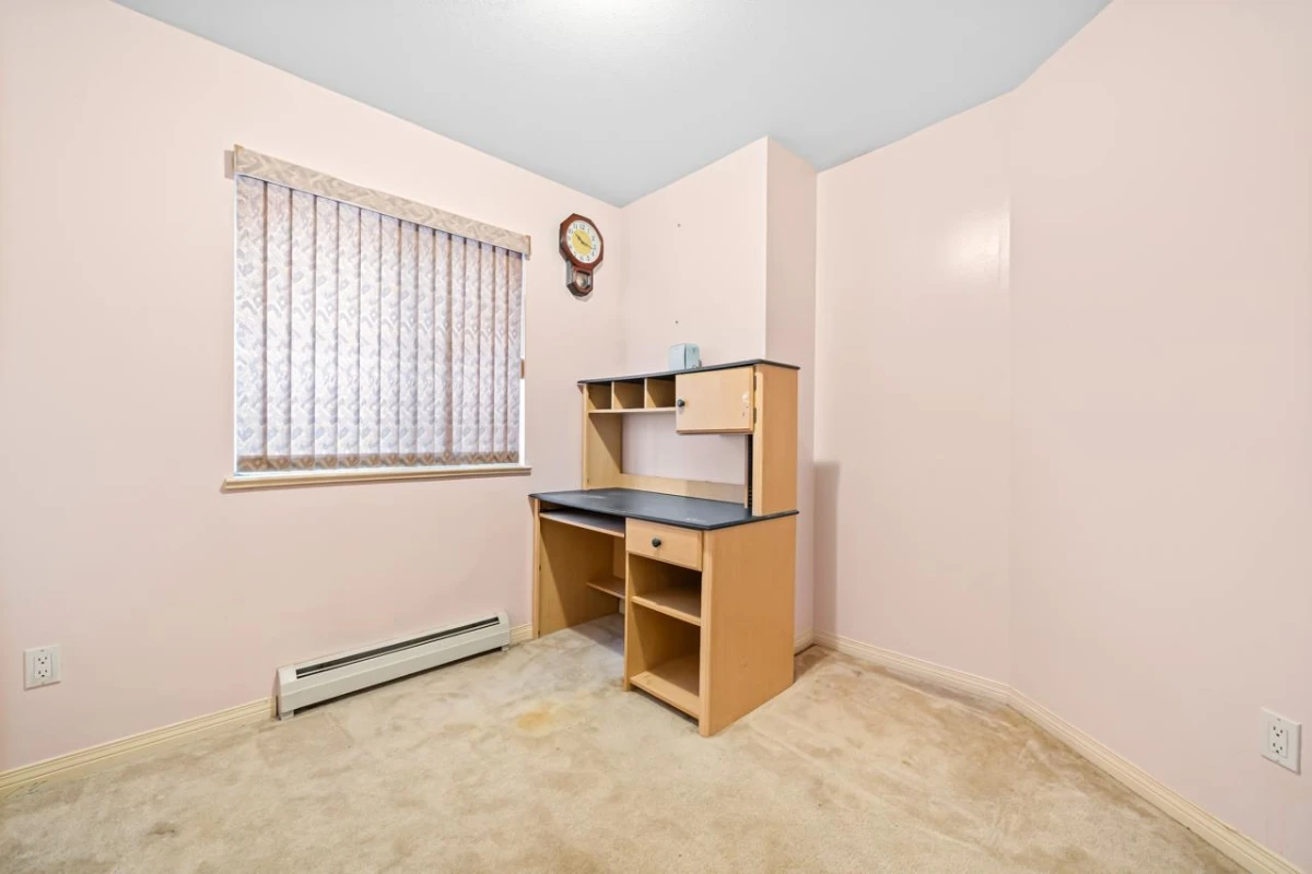 Breakfast Nook Photo of 22471 Mclean Avenue, Richmond, BC
