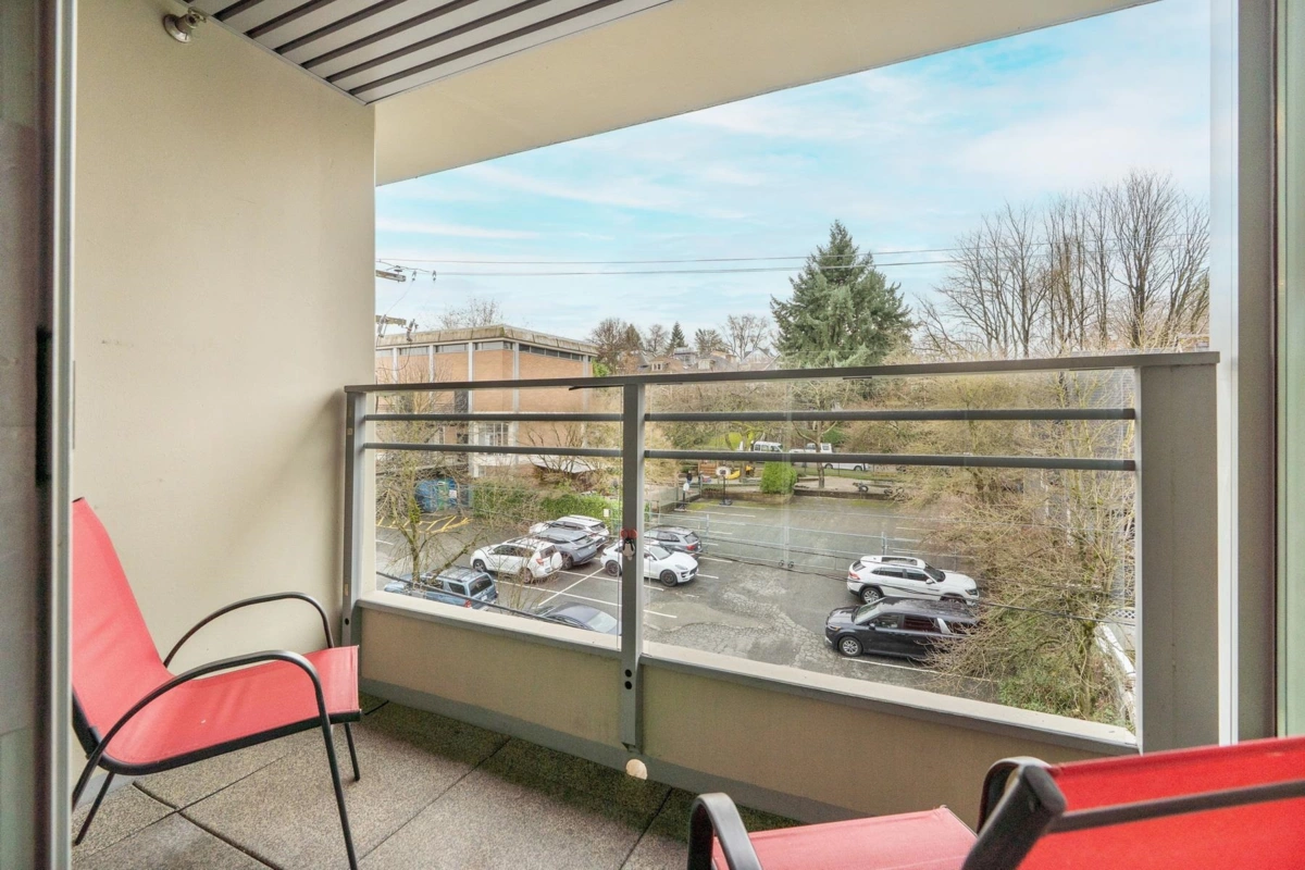 Dining Area Photo of 413 2520 Manitoba Street, Vancouver, BC