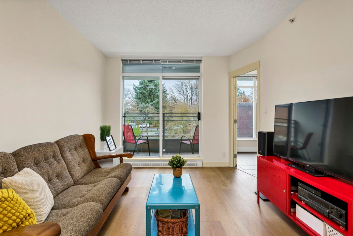 Kitchen Photo of 413 2520 Manitoba Street, Vancouver, BC