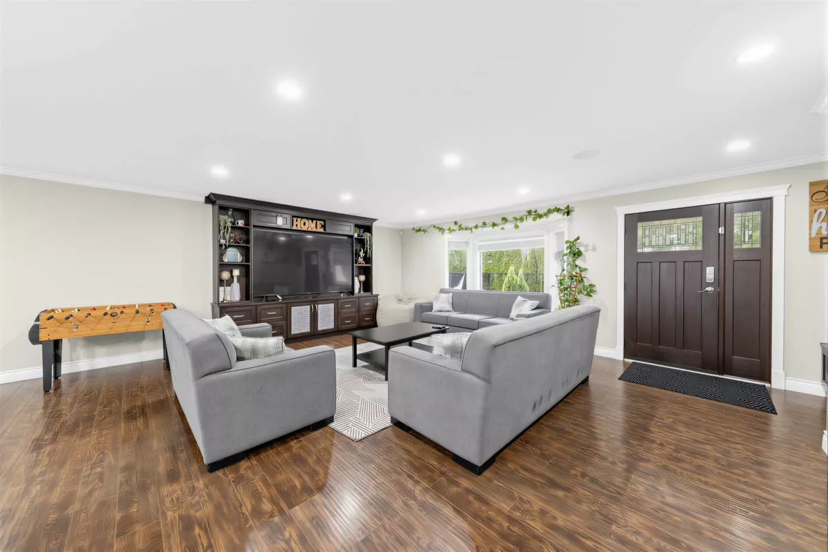 Guest Bathroom Photo of 21298 36 Avenue, Langley, BC