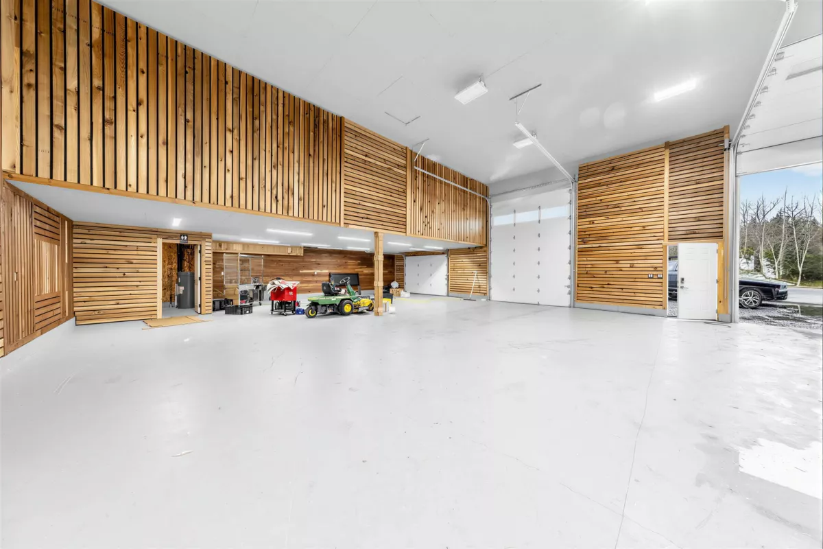 Hot Tub / Spa Photo of 21298 36 Avenue, Langley, BC