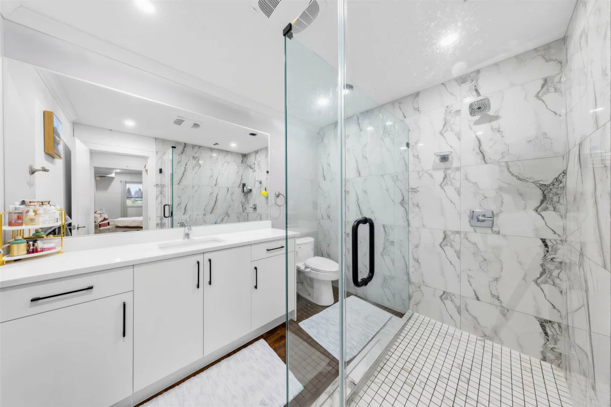 Staircase Photo of 21298 36 Avenue, Langley, BC