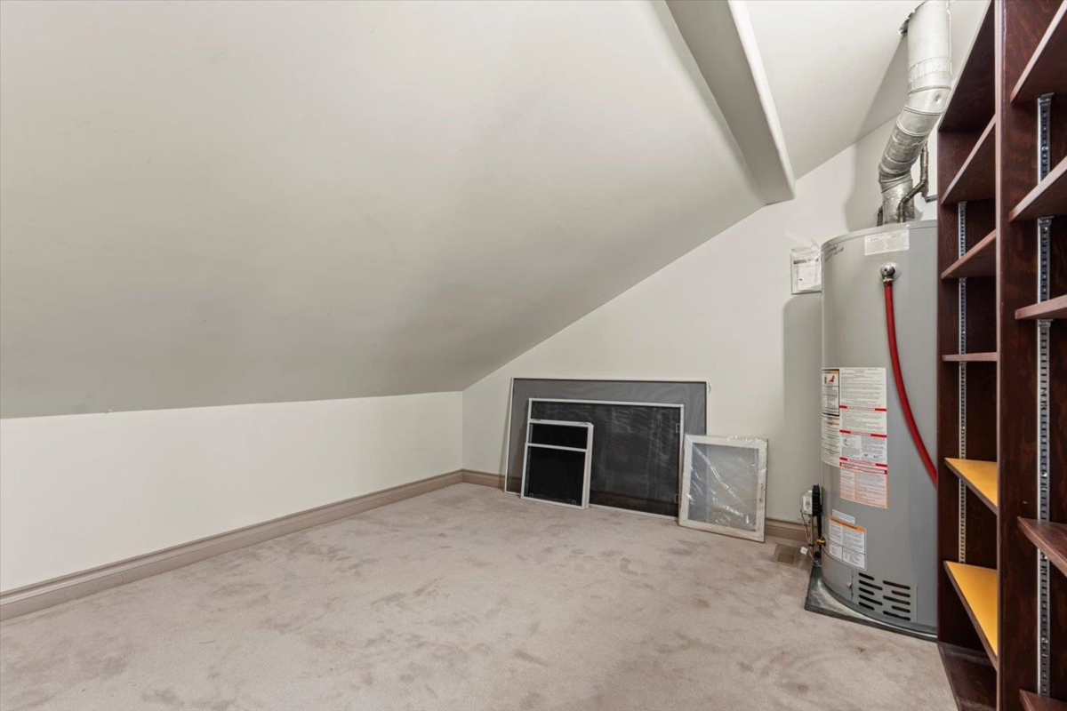 Hallway Photo of 106 8485 Young Road, Chilliwack, BC