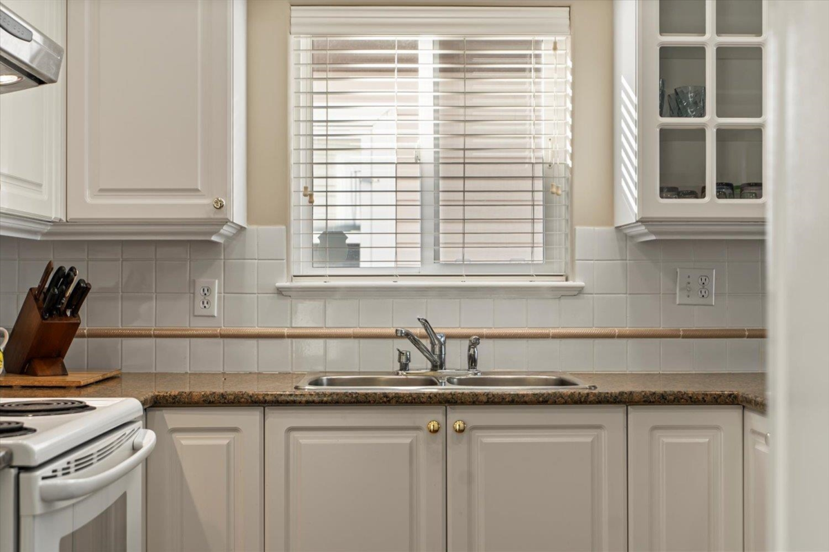 Kitchen Photo of 106 8485 Young Road, Chilliwack, BC