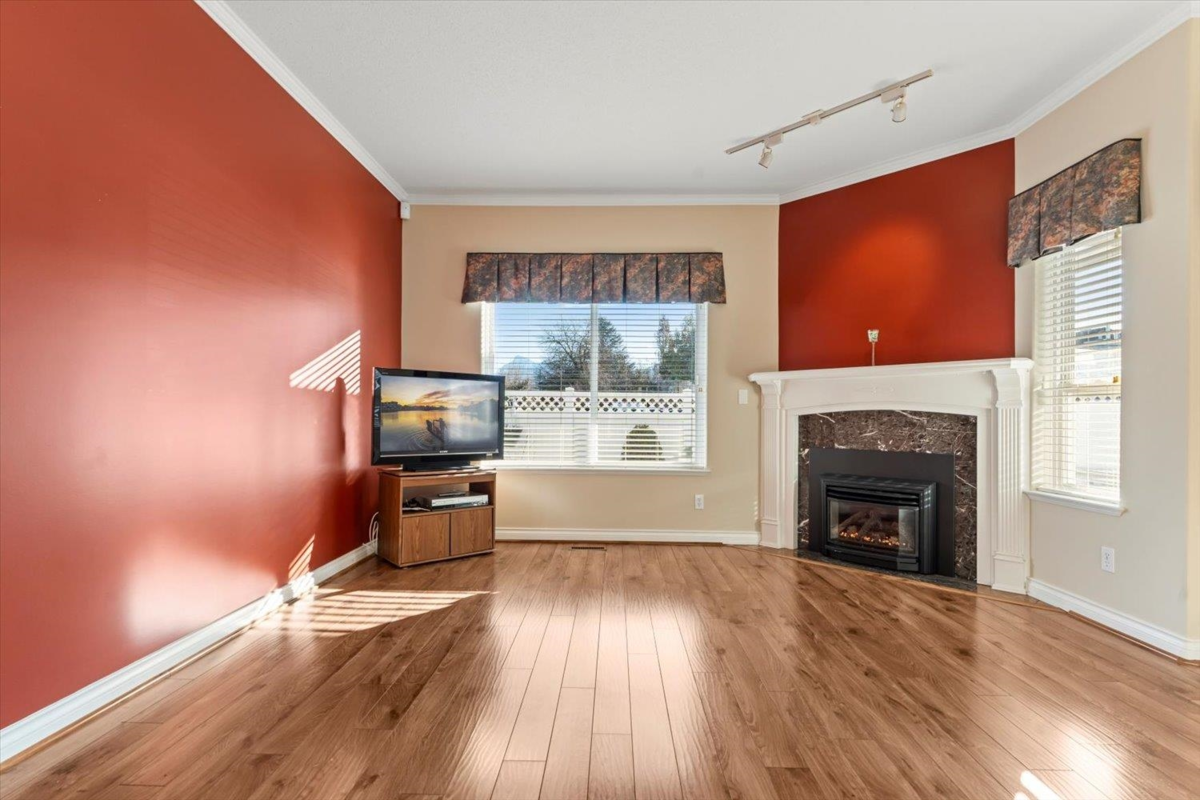 Primary Bathroom Photo of 106 8485 Young Road, Chilliwack, BC