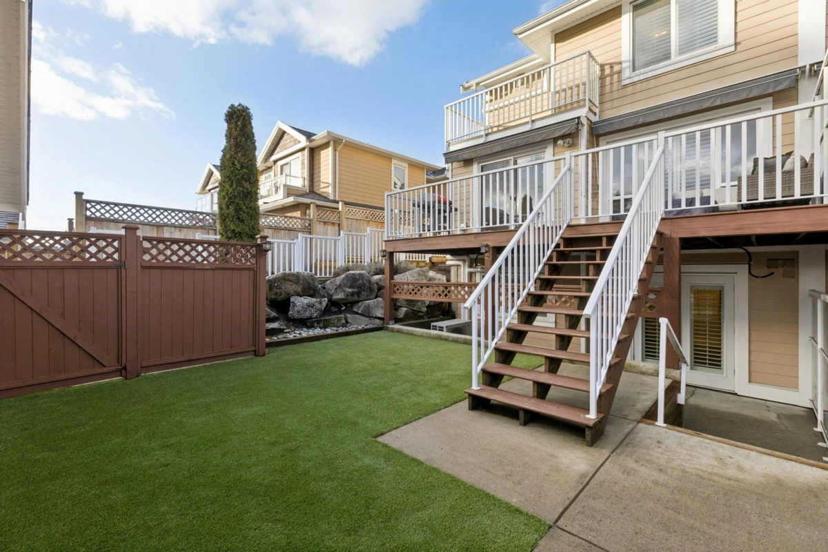 Swimming Pool Photo of 205 E 18th Street, North Vancouver, BC