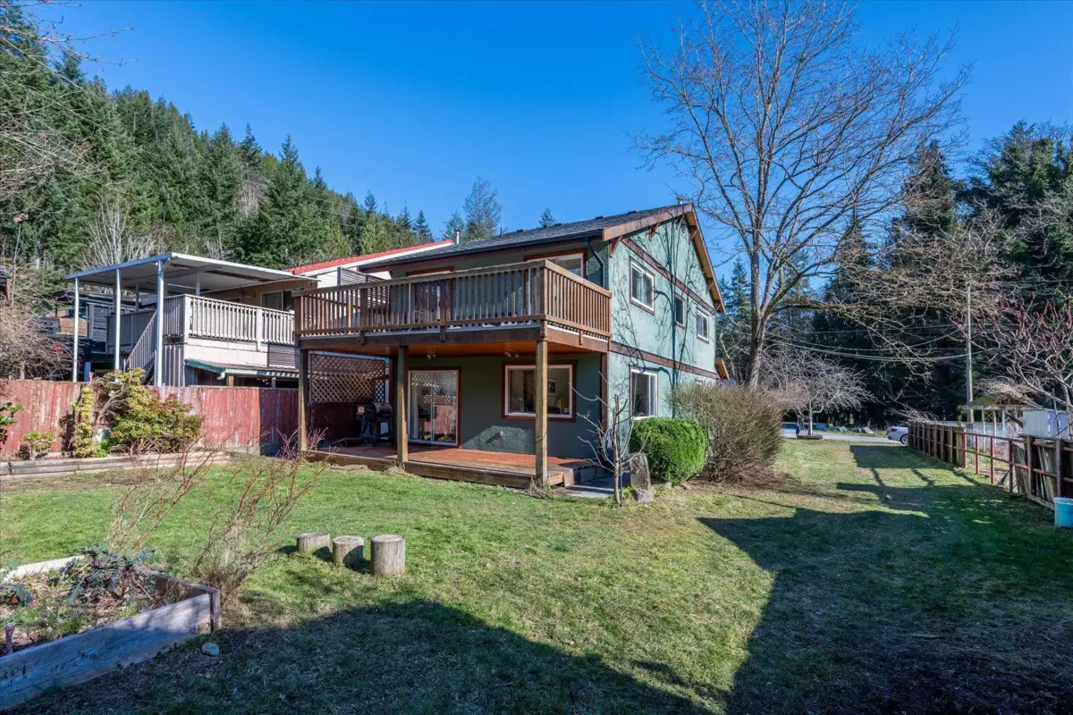 Backyard Photo of 1045 Northridge Drive, Squamish, BC