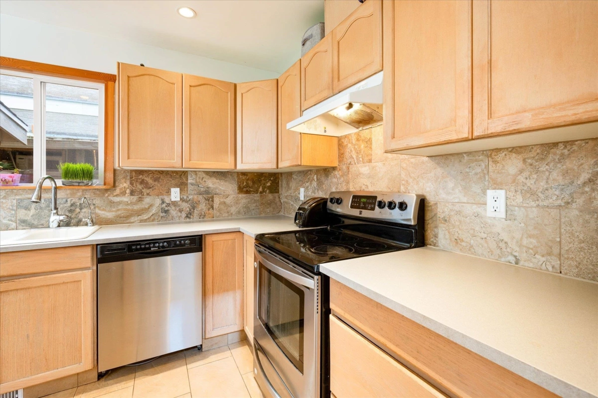 Breakfast Nook Photo of 1045 Northridge Drive, Squamish, BC