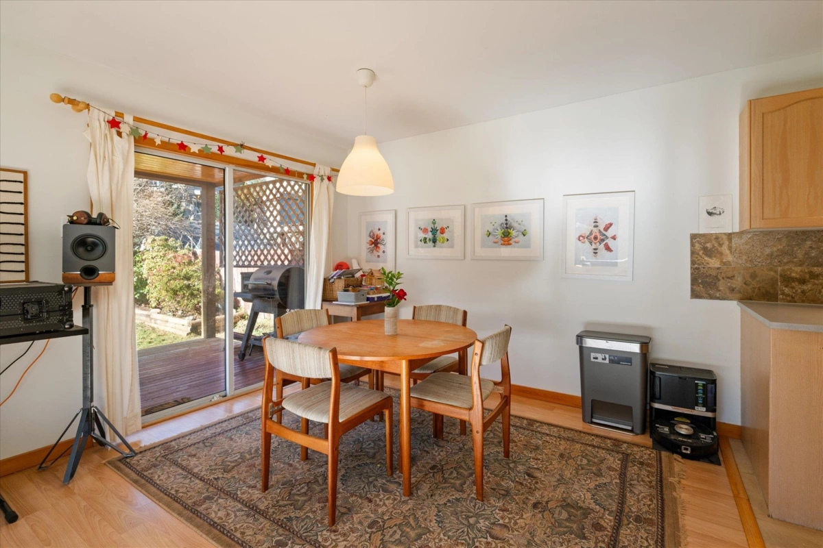 Kitchen Island Photo of 1045 Northridge Drive, Squamish, BC