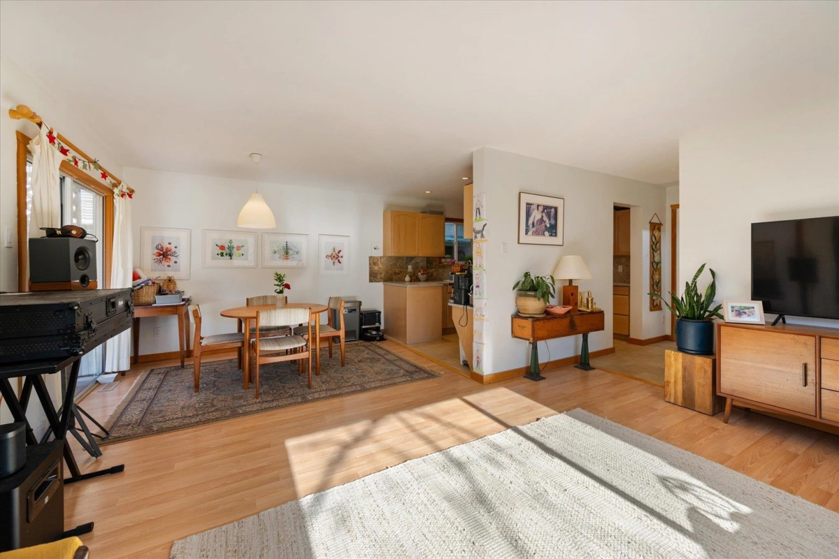 Kitchen Photo of 1045 Northridge Drive, Squamish, BC