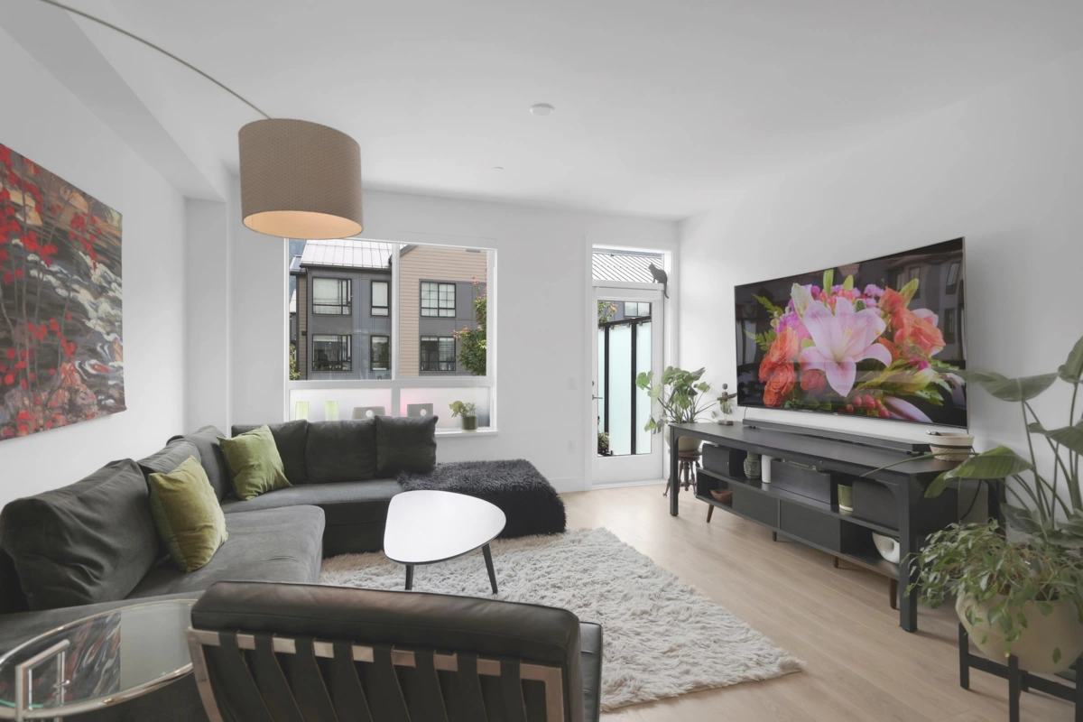 Breakfast Nook Photo of 38043 Helm Way, Squamish, BC