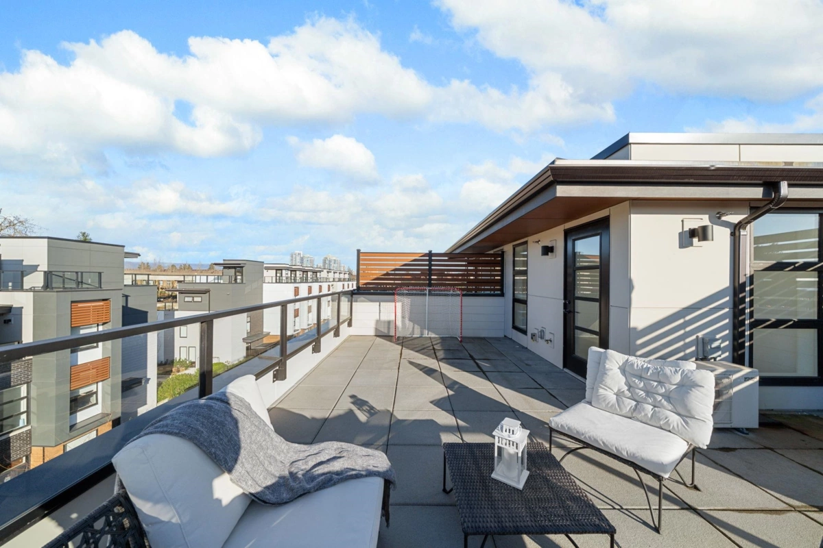 Entry Foyer Photo of 312 6085 Irmin Street, Burnaby, BC