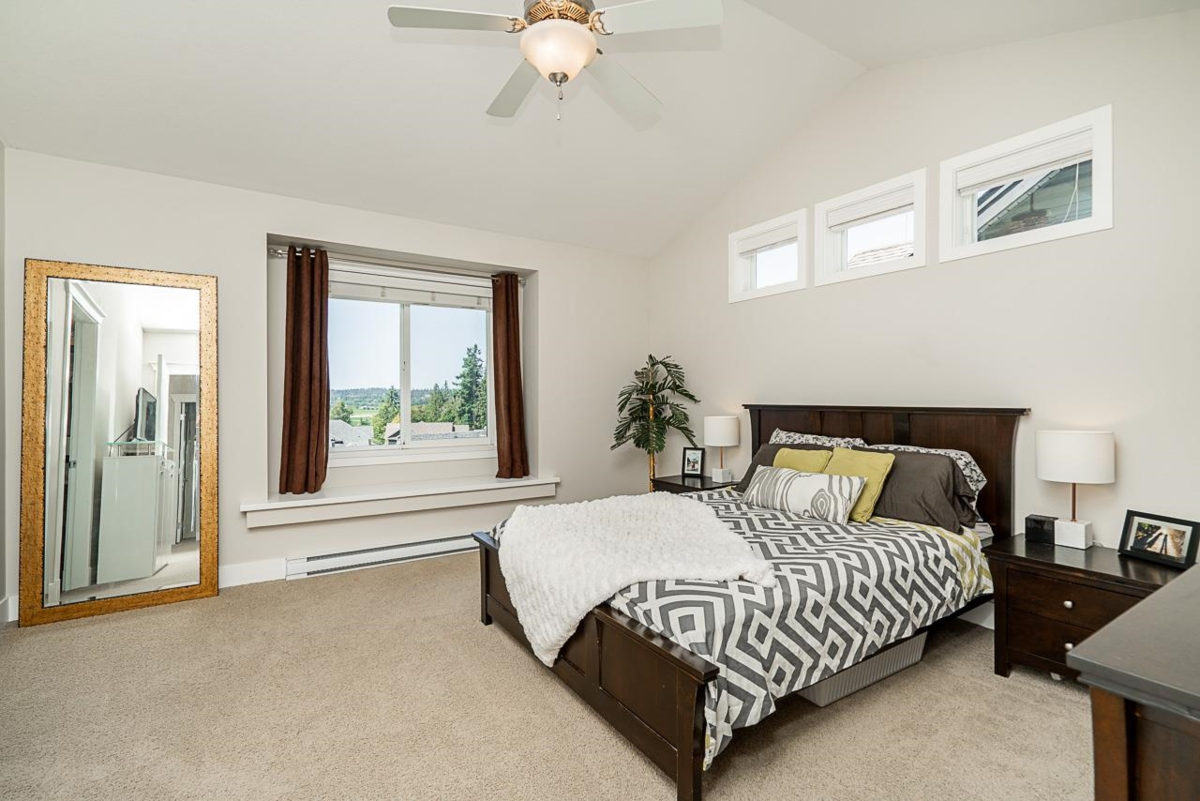 Powder Room Photo of 6069 163b Street, Surrey, BC