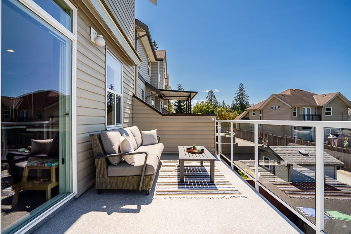 Swimming Pool Photo of 6069 163b Street, Surrey, BC