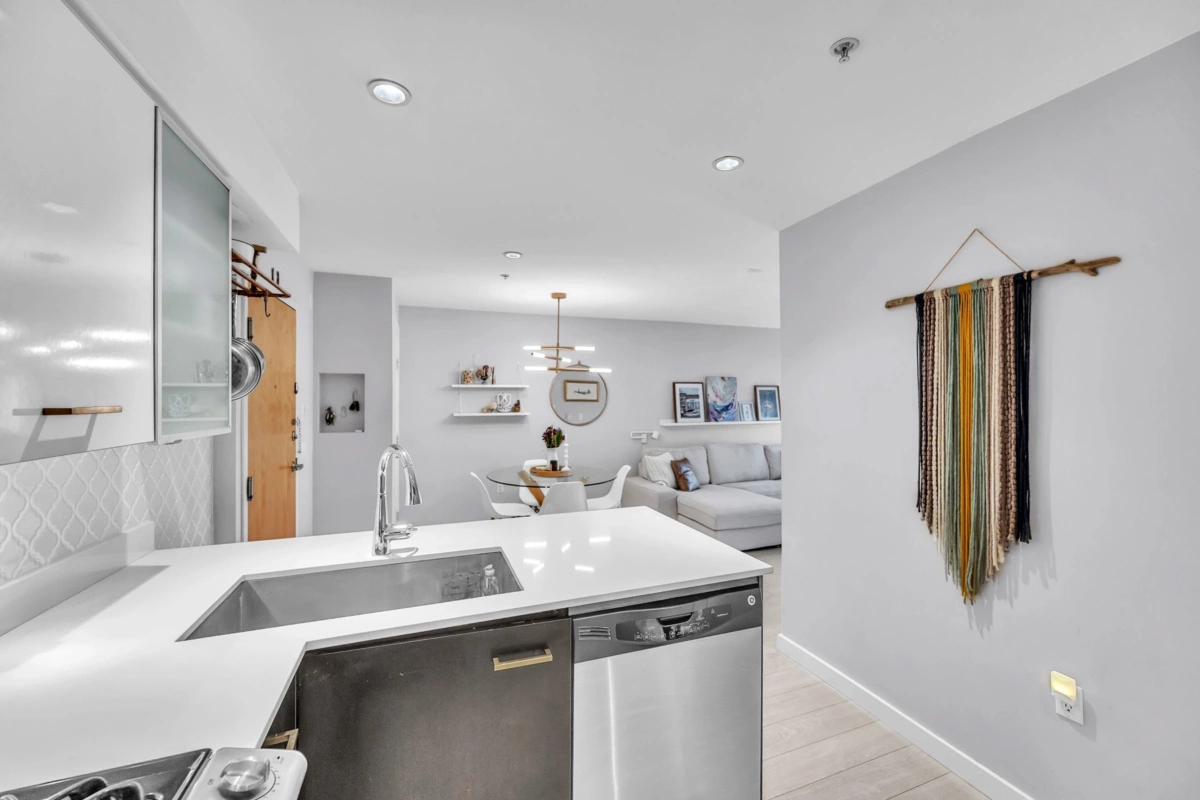 Bedroom 2 Photo of 405 935 W 16th Street, North Vancouver, BC