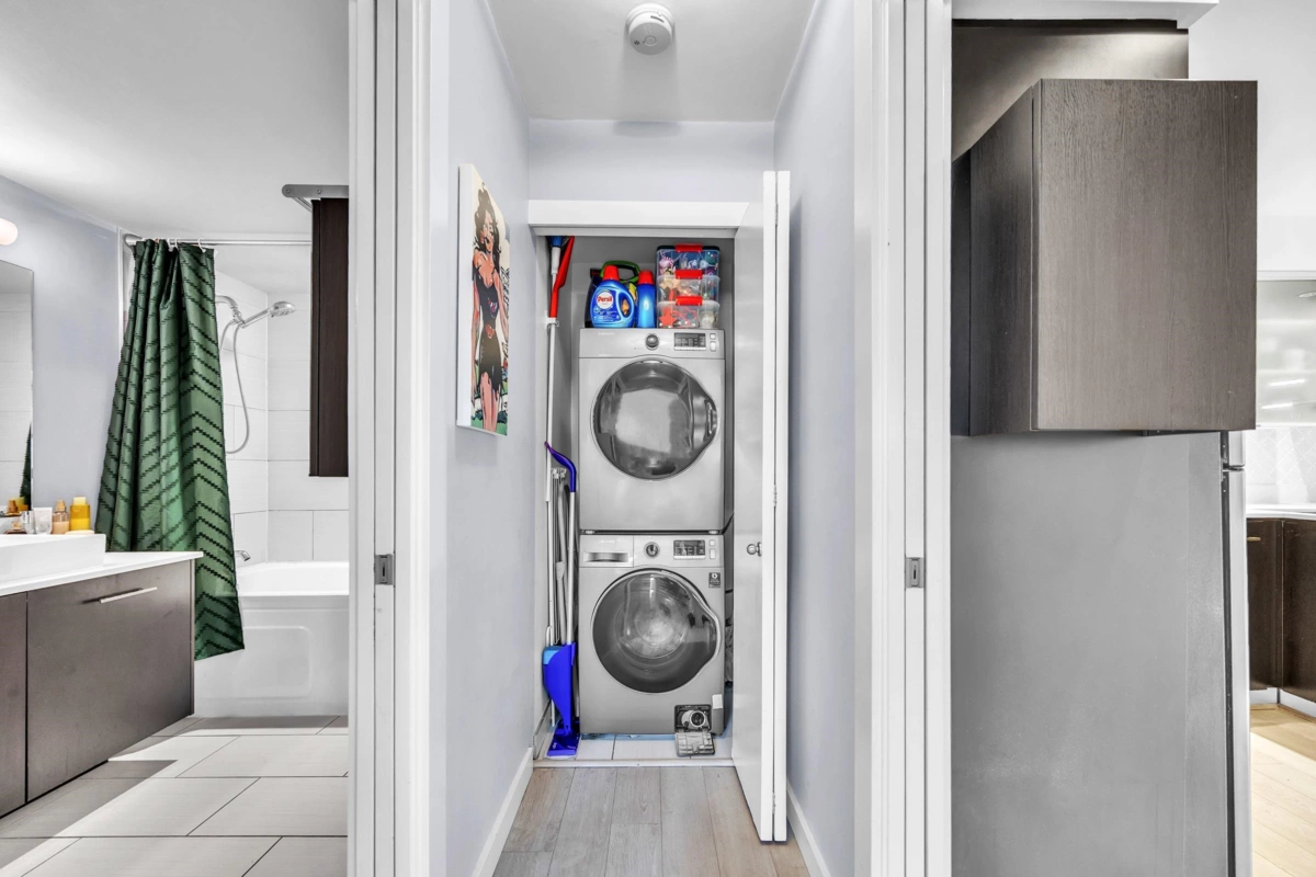 Loft / Bonus Room Photo of 405 935 W 16th Street, North Vancouver, BC