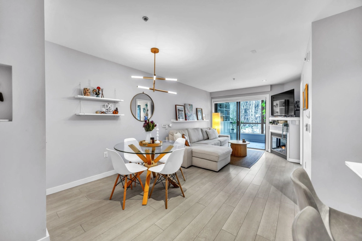 Pantry Photo of 405 935 W 16th Street, North Vancouver, BC