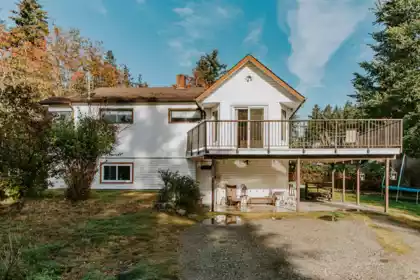 226 Pratt Road, Gibsons, BC, Gibsons — Single Family Residence for sale