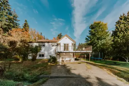 226 Pratt Road, Gibsons, BC, Gibsons — Single Family Residence for sale