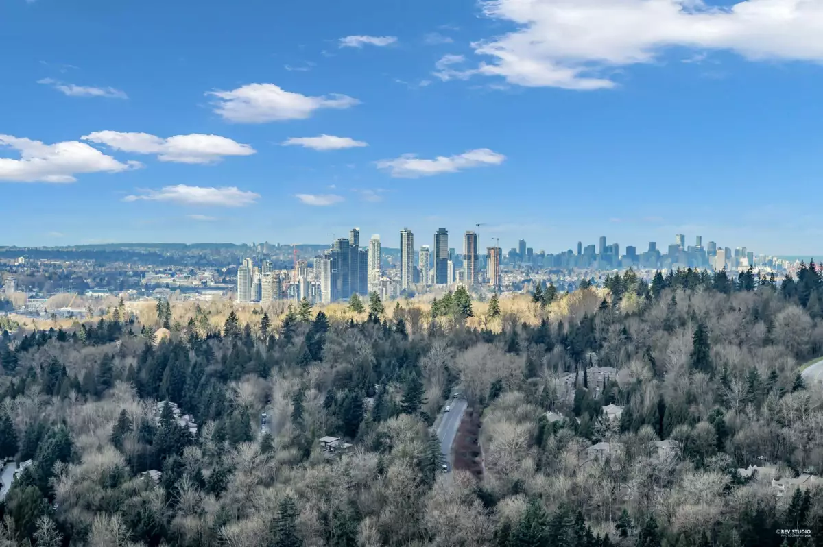 Front Yard Photo of 3502 567 Clarke Road, Coquitlam, BC