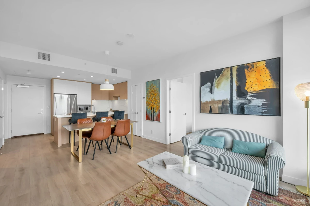 Kitchen Island Photo of 3502 567 Clarke Road, Coquitlam, BC