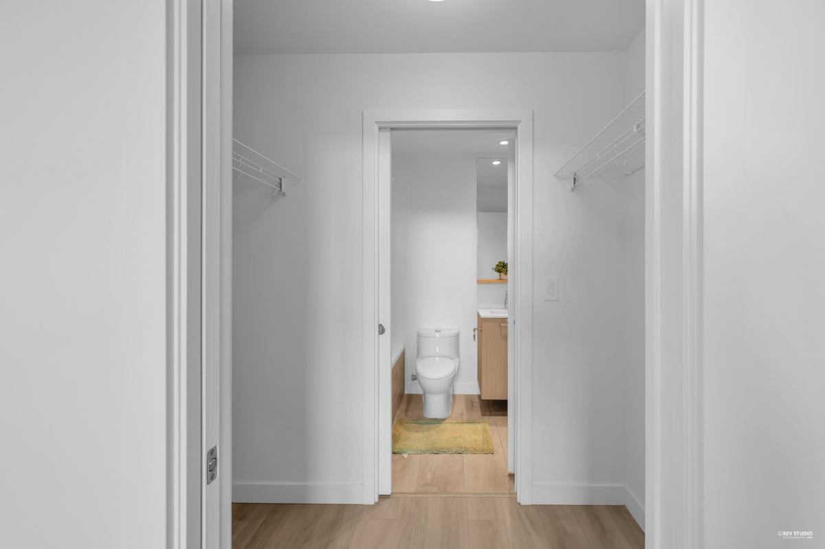 Laundry Room Photo of 3502 567 Clarke Road, Coquitlam, BC