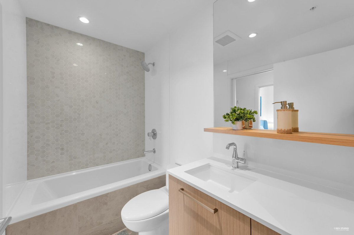 Staircase Photo of 3502 567 Clarke Road, Coquitlam, BC