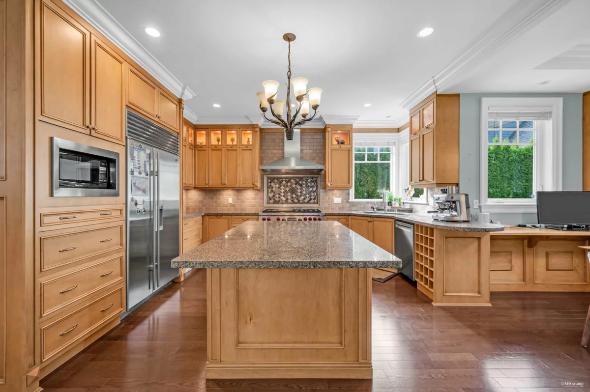 Breakfast Nook Photo of 1287 Gordon Avenue, West Vancouver, BC