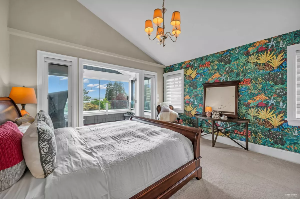 Garage Interior Photo of 1287 Gordon Avenue, West Vancouver, BC