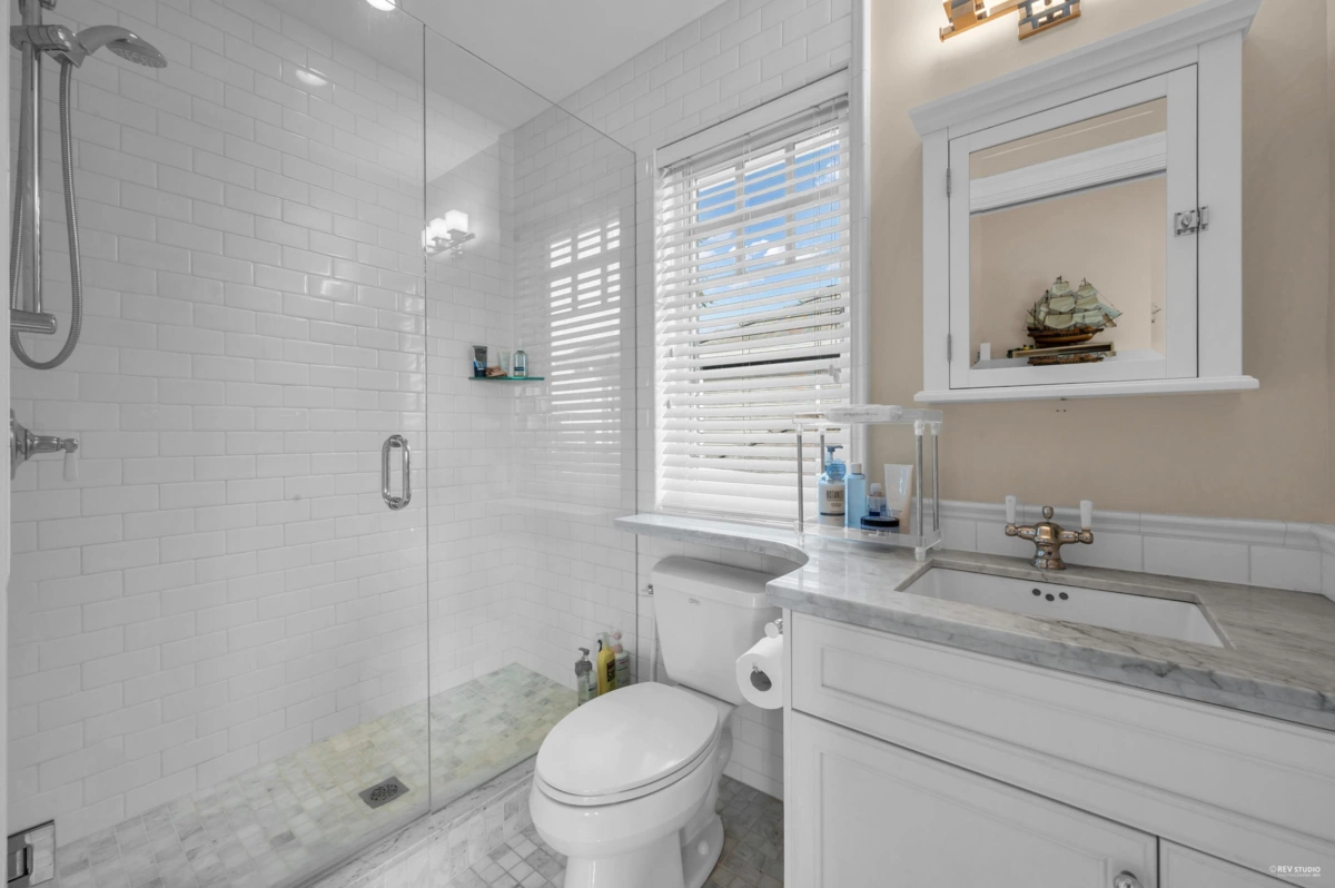 Garden / Landscaping Photo of 1287 Gordon Avenue, West Vancouver, BC