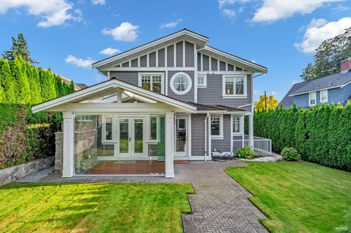 Neighborhood Park Photo Near 1287 Gordon Avenue, West Vancouver, BC