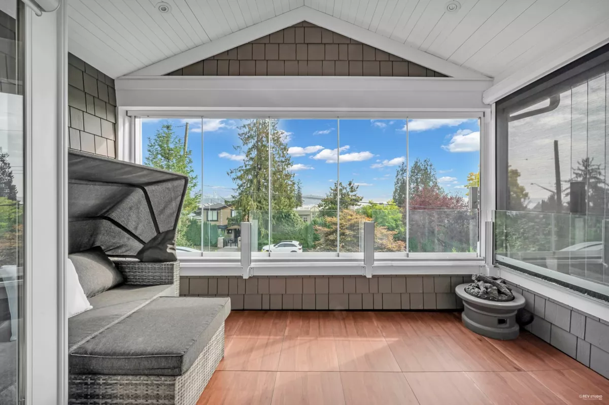 Outdoor Patio Photo of 1287 Gordon Avenue, West Vancouver, BC