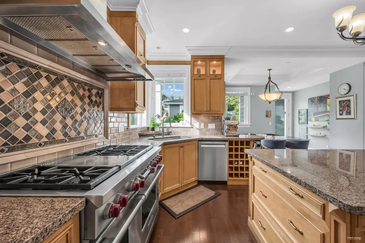 Primary Bedroom Photo of 1287 Gordon Avenue, West Vancouver, BC