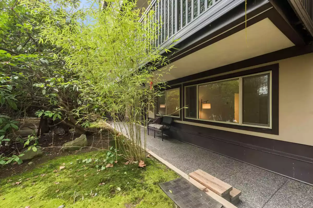 Backyard Photo of 227 9847 Manchester Drive, Burnaby, BC