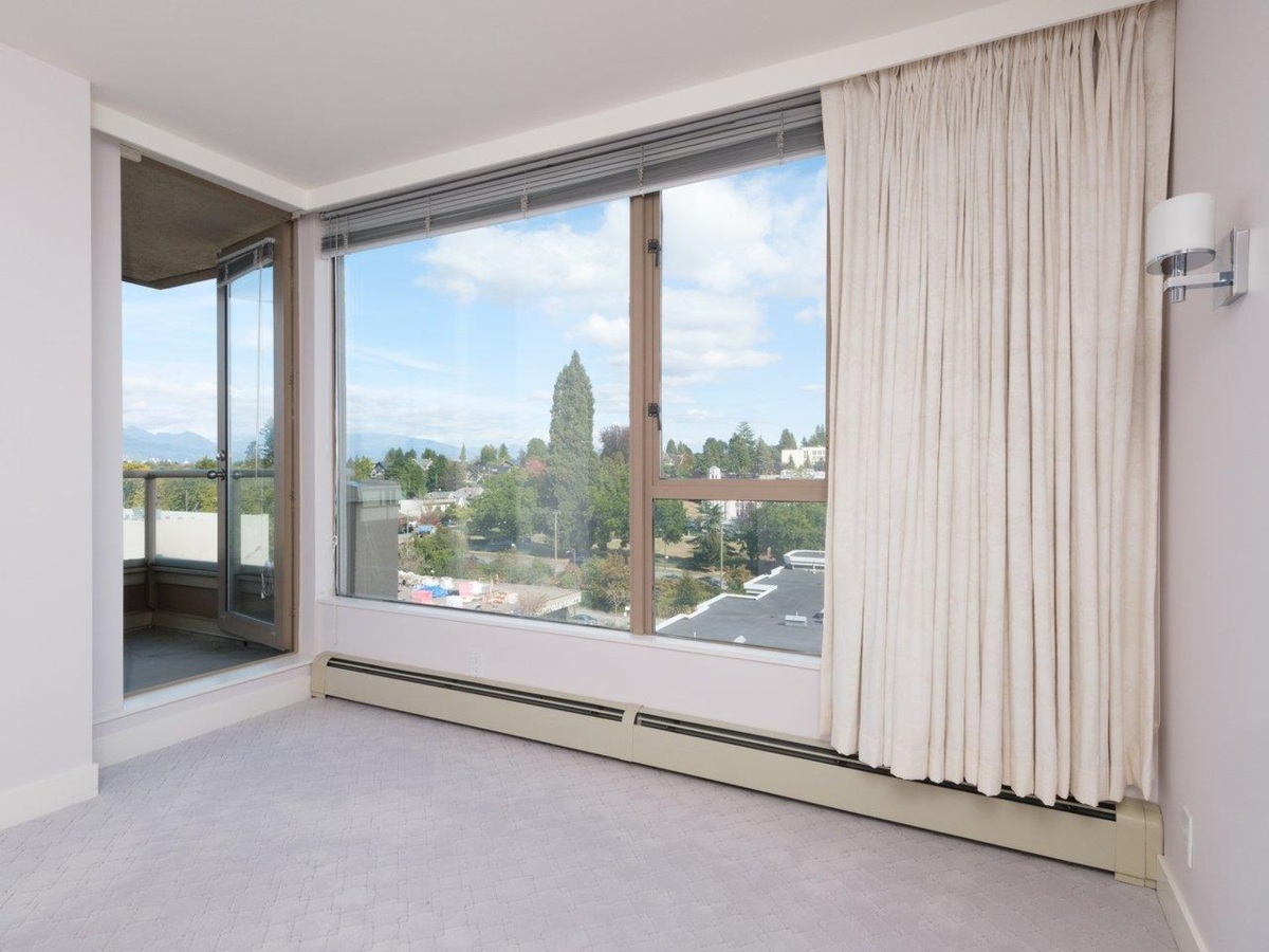 Basement Recreation Room Photo of 802 2108 W 38th Avenue, Vancouver, BC