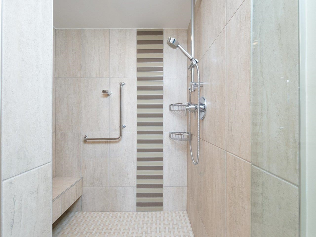 Hallway Photo of 802 2108 W 38th Avenue, Vancouver, BC