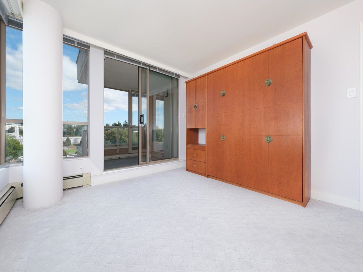 Outdoor Deck Photo of 802 2108 W 38th Avenue, Vancouver, BC