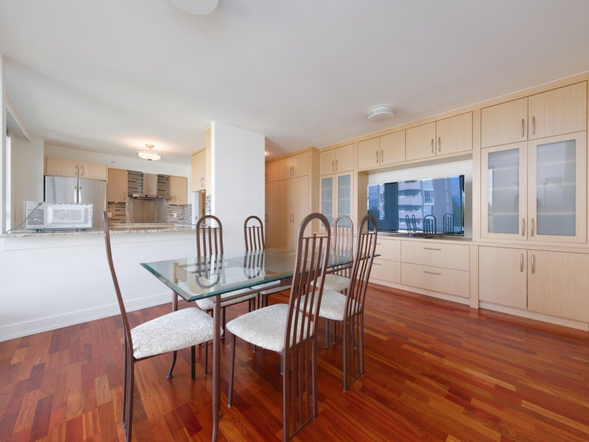 Powder Room Photo of 802 2108 W 38th Avenue, Vancouver, BC