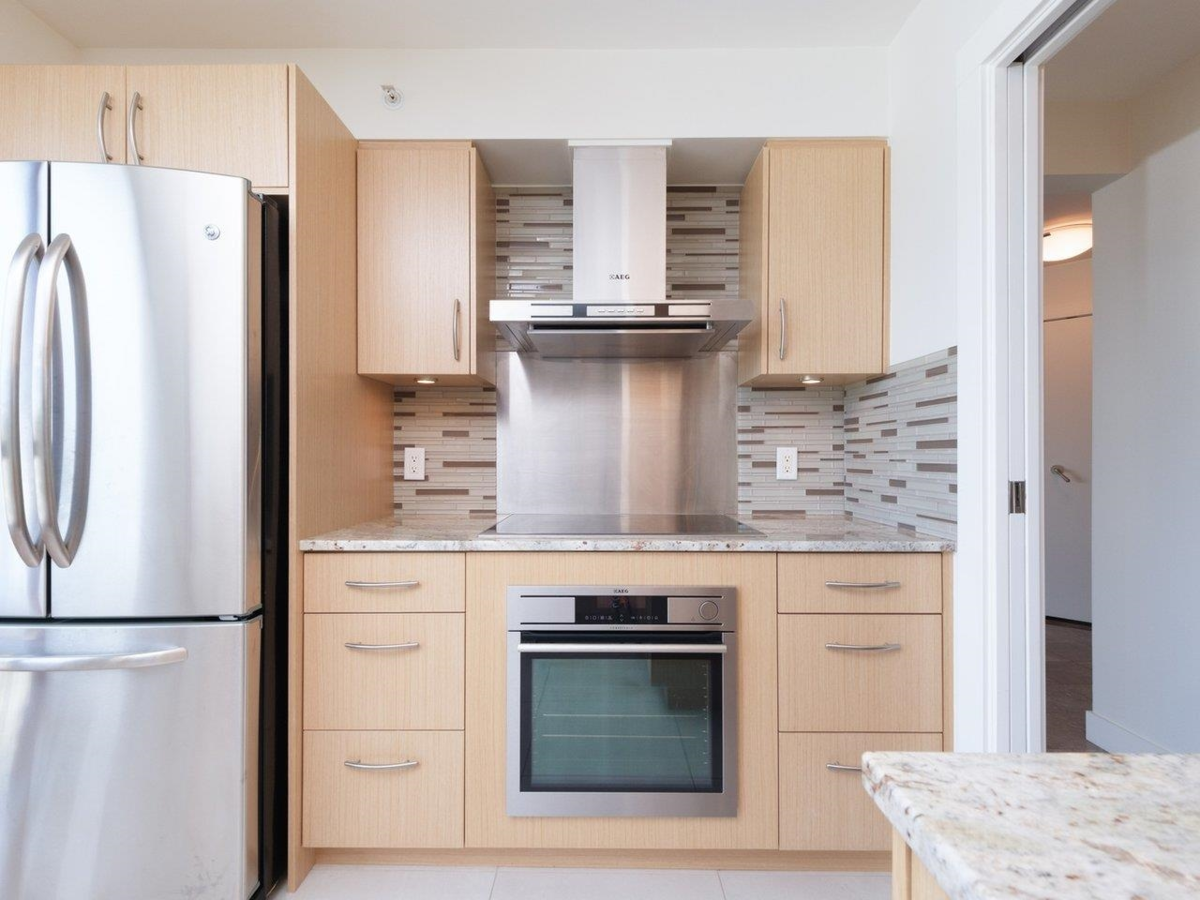 Walk-In Closet Photo of 802 2108 W 38th Avenue, Vancouver, BC