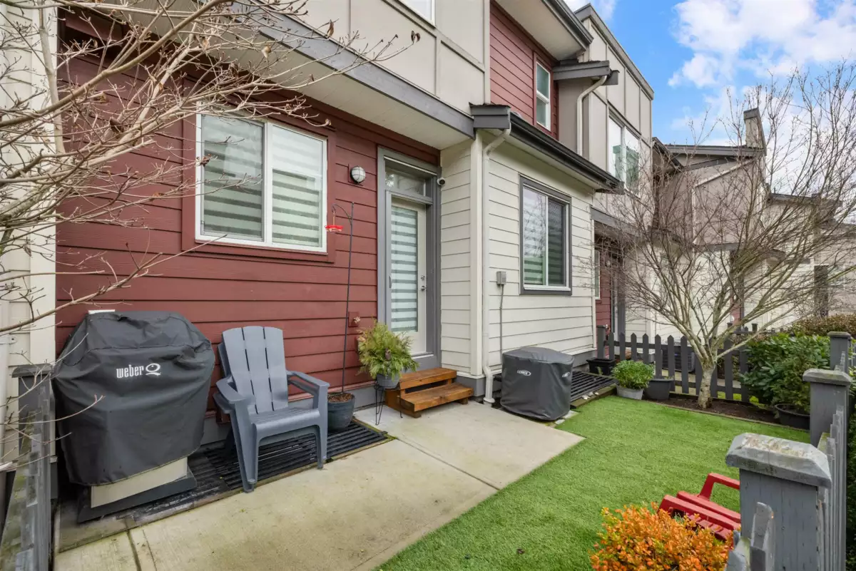 Family Room Photo of 82 15665 Mountain View Drive, Surrey, BC