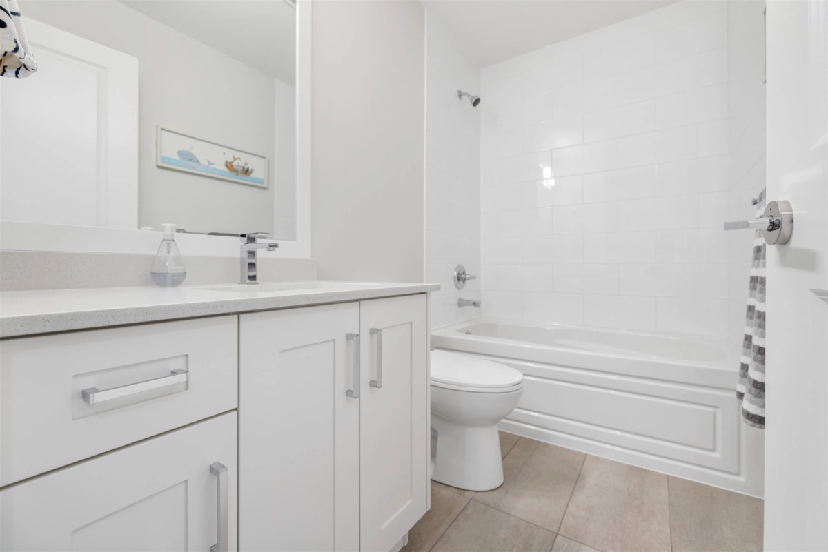 Hallway Photo of 82 15665 Mountain View Drive, Surrey, BC