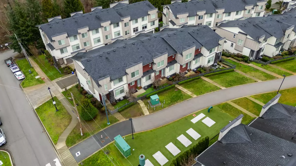 Living Room Photo of 82 15665 Mountain View Drive, Surrey, BC