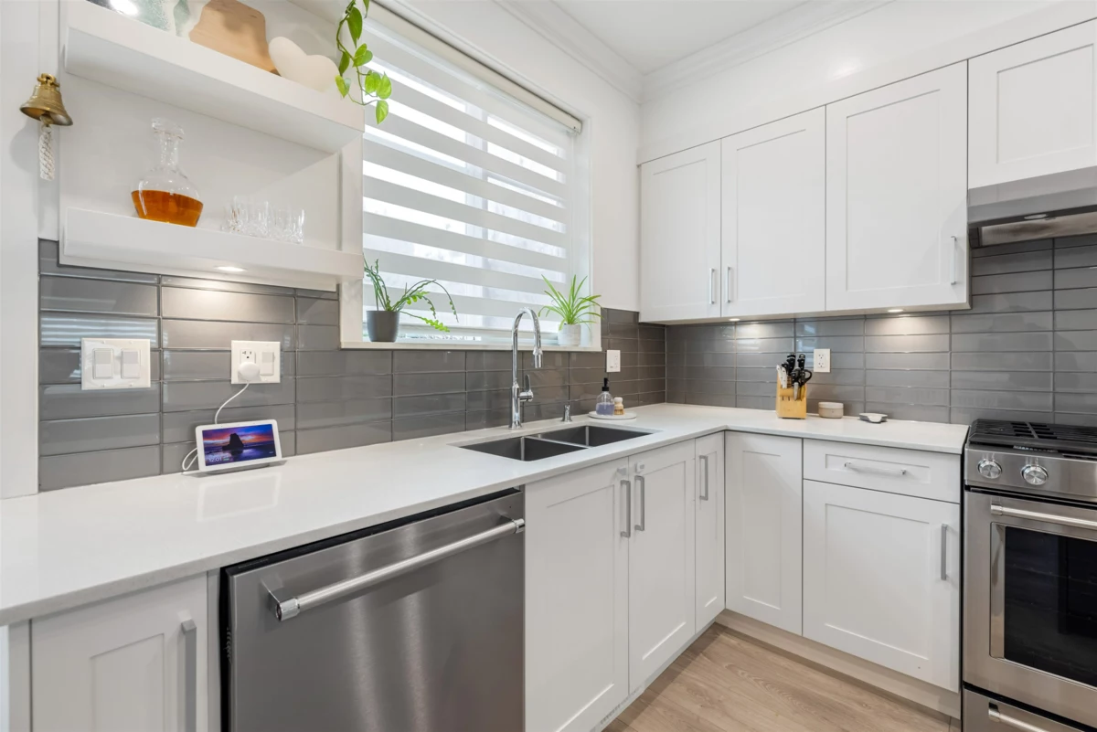 Walk-In Closet Photo of 82 15665 Mountain View Drive, Surrey, BC